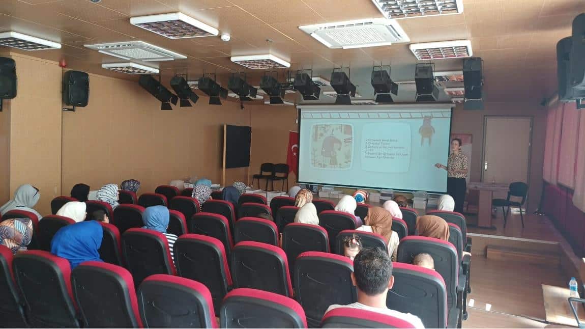 5. Sınıflar Okula Uyum Veli Semineri